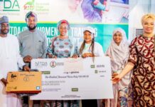 Women in Tech: First Lady and NITDA’s ICT Initiative L-R: NITDA DG, Kashifu Inuwa, Bosun Tijani with Nigeria's first lady, Oluremi Tinubu during NITDA Women ICT empowerment program.