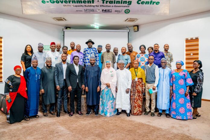 NITDA DG, Kashifu Inuwa Abdullahi with Federal Civil servant participants NITDA DG, Kashifu Inuwa Abdullahi with Federal Civil servant participants