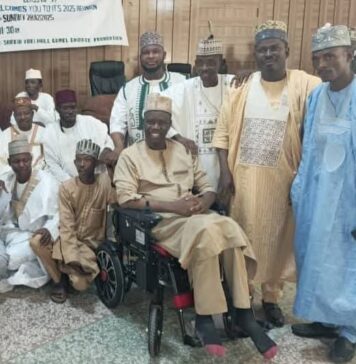 NITDA DG Kashifu Inuwa Donates Electric Wheelchair to Classmate at 1997 Set Reunion