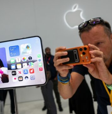 Apple Unveils Foldable iPhone Duo In Biggest Flagship Redesign In Years